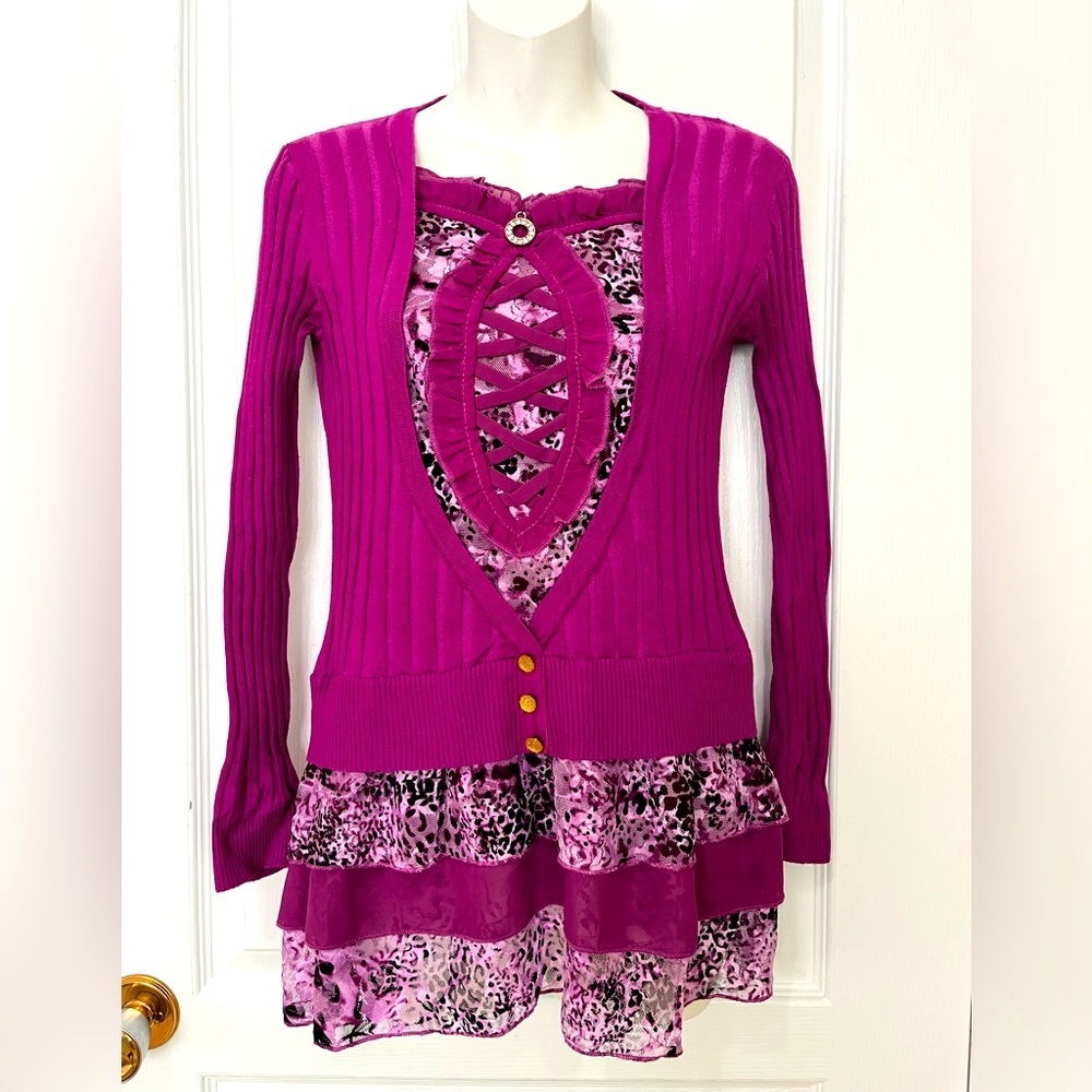 Lavena Longsleeves Top Peplum Lace M/L